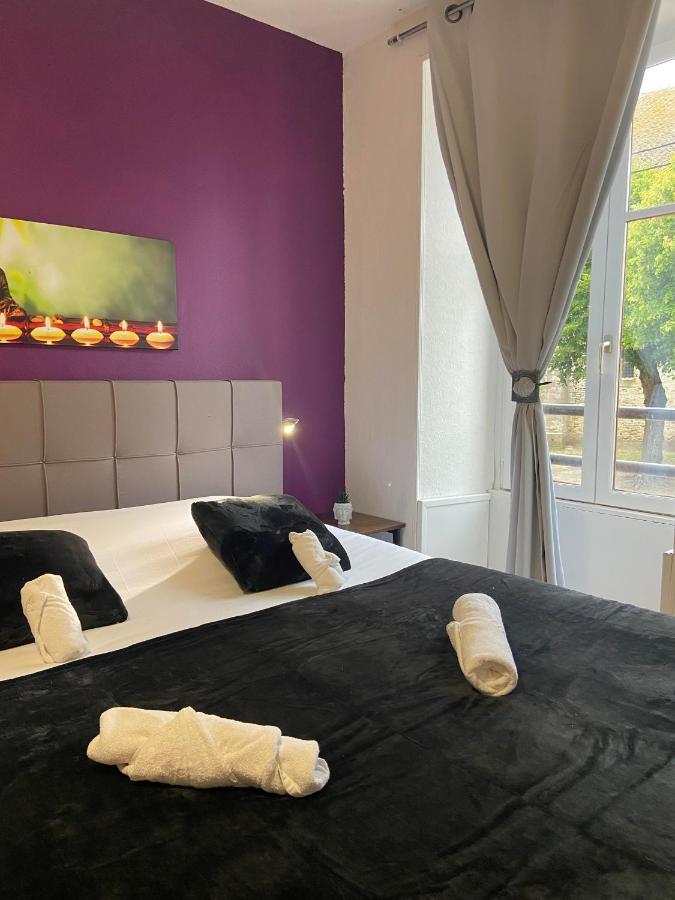 Hotel Du Cerf La Guerche-sur-l'Aubois Екстериор снимка